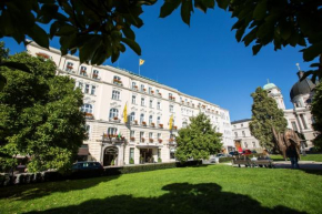 Гостиница Hotel Bristol Salzburg, Зальцбург